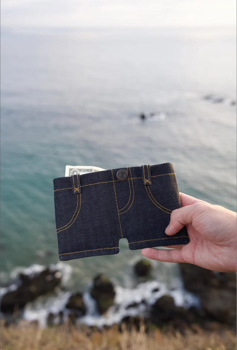 SHORTS -  WALLET